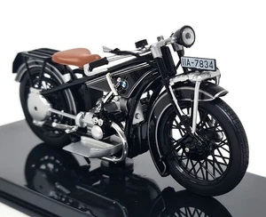 Atlas 1/24 BMW R32 1923 Black + Plinth 9CM Scale Model Motorbike - Picture 1 of 6