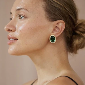 NEU Kenneth Jay Lane ovale Kristall-Ohrstecker - smaragdgrün - Bild 1 von 2