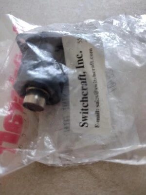 1 pcs - Switchcraft, EH 6 Pole Din, Female, Panel Mount - Image 1 of 3