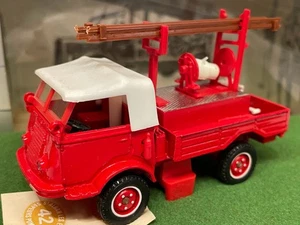 VEREM Renault 4x4 1:50 truck firefighters Diecast - Picture 1 of 6