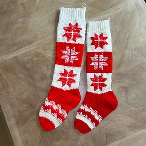Crochet Rojo Blanco Copo de Nieve Navidad 2 Medias Vintage Retro Hecho a Mano - Imagen 1 de 10