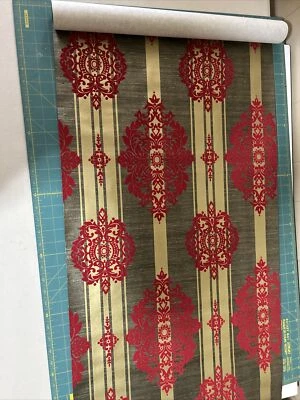 PAPEL PINTADO VINTAGE ROJO FLOCADO SOBRE RAYAS DORADAS MARRONES Para manualidades casa de muñecas Foto 1 de 2