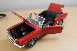 Modelino Ertl Ford Mustang 1964 Cabriolet rossa scala 1:12 coche modelo - Imagen 1 de 11