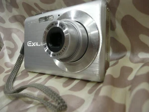Casio Exilim EX-Z60 Digital camera -- Silver - Picture 1 of 17