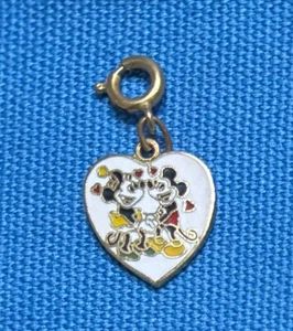 Dije Mickey Minnie Vintage Walt Disney Productions Esmalte Tono Dorado Forma de Corazón - Imagen 1 de 8