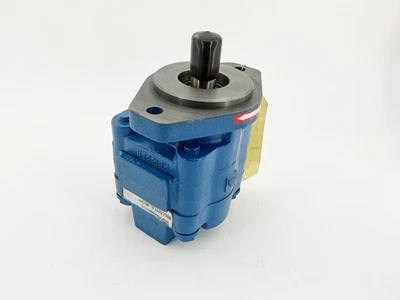 New Permco Inc. P3100A386MFZA10-32 Hydraulic Pump 900RPM - No Box - Image 1 of 4