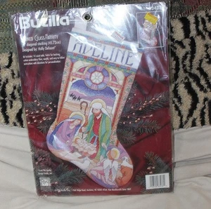 Bucilla: Buntglas Krippe gestempelt Strumpf Set # 83438 - Bild 1 von 2