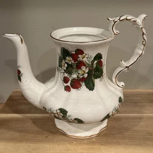 Hammersley Strawberry Ripe Mini Teapot No Lid - Picture 1 of 6