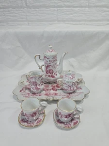 EUCVintage Miniatur Porzellan "Winter Frolic" Rubin mit Goldrand 10-teiliges Teeservice - Bild 1 von 14