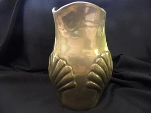 Small Square Brass Vase With Decorative Scallop Shells Design Vintage 0011010 - Picture 1 of 4
