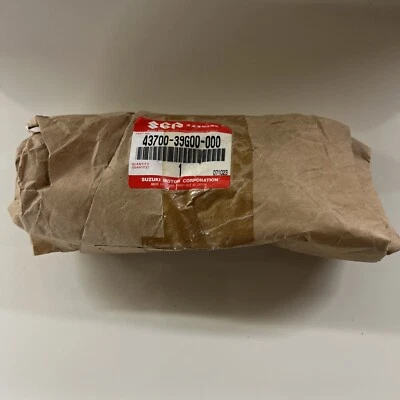 Suzuki OEM NOS 2005-2008 Boulevard Footrest Assembly 43700-39G00 - Image 1 of 4