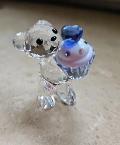 SWAROVSKI KRIS BEAR – BLUE CUPCAKE 5051769 - Zdjęcie 1 z 6