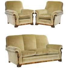 VICTORIAN FLAMED WALNUT CARVED FRAME THREE PIECE SUITE SOFA & PAIR OF ARMCHAIRS