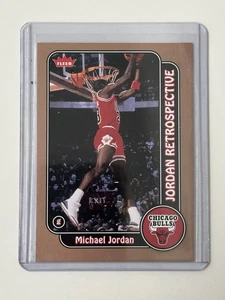 2008 Fleer MJ-10 Michael Jordan Retrospective - Picture 1 of 2