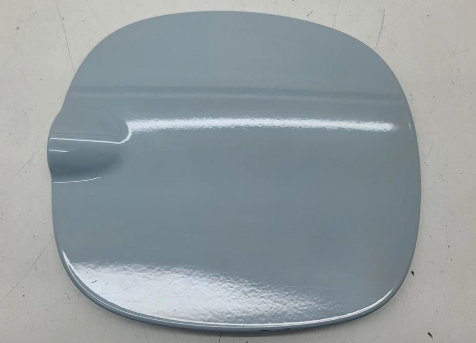 2014 - 2017 Fiat 500L Gas Fuel Tank Door Lid OEM - Image 1 of 4