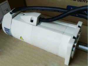 Used MSMA042A1H For Panasonic AC servo motor Free Shipping - Picture 1 of 3