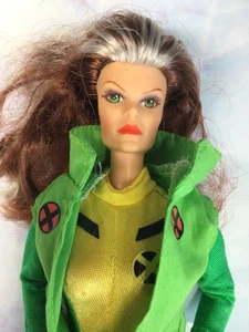 VINTAGE 1996 MARVEL X-MEN "ROGUE" TOY BIZ PUPPE SPECIAL EDITION LESEN* - Bild 1 von 7