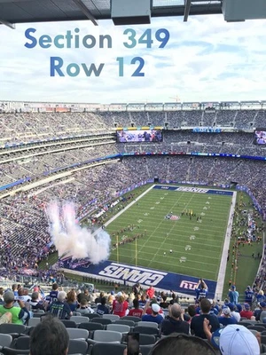 2 NY GIANTS VS DALLAS COWBOYS 1/4 + GOLD PARKING PASS - Image 1 of 3