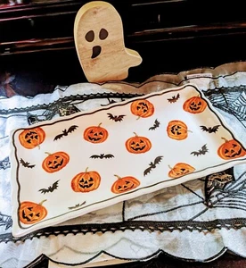  Large Halloween Serving Platter/Tray New 14"L x 8"W Design Pumpkin & Black Bats - Picture 1 of 4