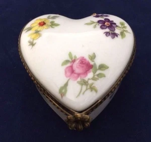 Fabulous Limoges Floral Heart Box - Picture 1 of 8