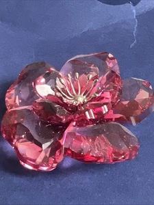 Swarovski Darose Crystal red flower 956808 New in box. - Picture 1 of 12