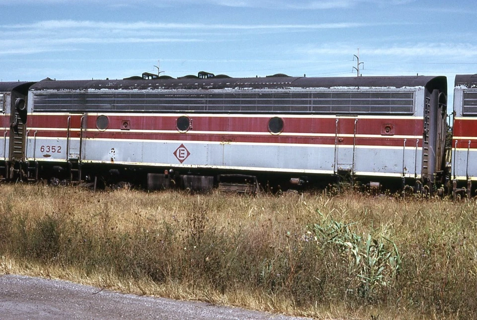 ERIE LACKAWANNA RAILROAD F7B #6352 ORIGINAL DIAPOSITIVA KODACHROME Foto 1 de 1