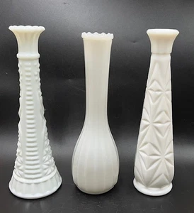 LOT of 3 VINTAGE White Milk Glass Bud Vases - FREE SHIPPING - Picture 1 of 4
