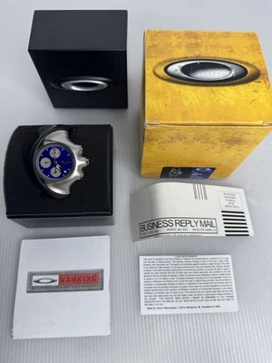 Reloj Oakley Detonator RARO ESFERA AZUL con caja original estuche y papeles Foto 1 de 4