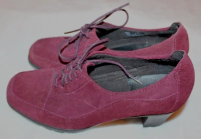 Clarks Bendables Honest Q Women’s 7.5W Burgundy Suede Lace-Up Oxford Work Shoes - Image 1 of 4