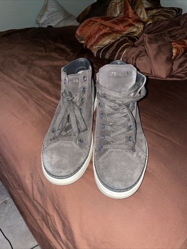 Prada uomo grigio scamosciato Downtown PRADA taglia 10 us 11 5 12 indossato 2 volte senza scatola