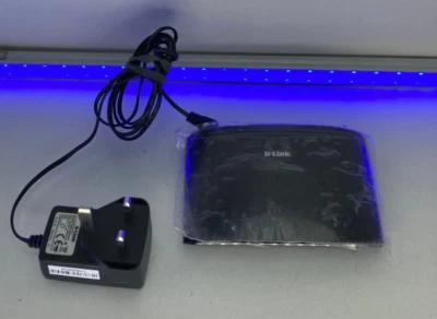 D-Link DES-1005D 5 Port Fast Ethernet Switch #210 - Image 1 of 3