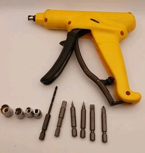 Power Driver Screwdriver Squeeze Action Ratcheting Driver 1/4”Drive with 10 Bits - Picture 1 of 4