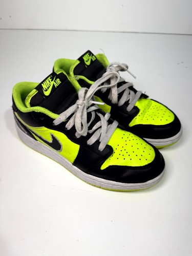 Nike Air Jordan 1 sneakers basse giovanili 5 Volt bianco nero scarpe stringate DX6666 701