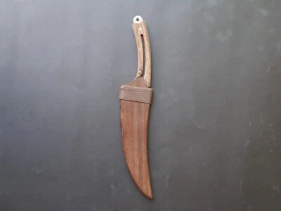 Cuchillo de hoja fija de acero inoxidable damasco de 14 pulgadas con mango y cubierta de madera de roble  Foto 1 de 4