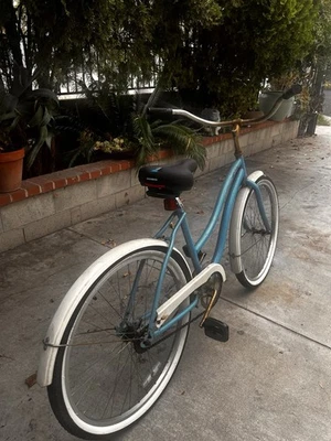 Bicycle - Image 1 of 4