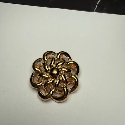 Винтажная золотистая брошь на булавке с цветком Моне с подписью - Изображение 1 из 4