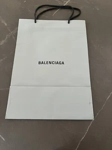 BALENCIAGA Borsa regalo di carta usata - Foto 1 di 4