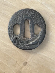 Ancien Tsuba en metal Japonnais Japon XIX siècle - Foto 1 di 5