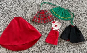 Vintage LOTTO di Barbie Clone FATTO A MANO abbigliamento grembiule mantello gonne vestito OOAK - Foto 1 di 10