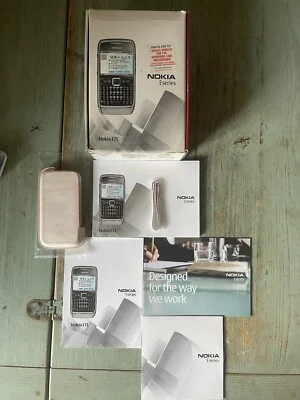 MANUAL BOX SCATOLA NOKIA E71 GLACIER WHITE TIM BOX NOKIA ESERIES WITH CASE - Immagine 1 di 4