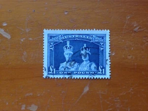 1938 AUSTRALIA CORONATION ROBES 1 POUND USED - Picture 1 of 6