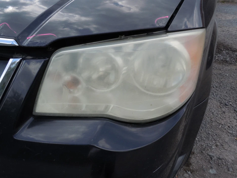 Faro halógeno izquierdo conductor Chrysler Town & Country 2011-2016 izquierda OEM Foto 1 de 1