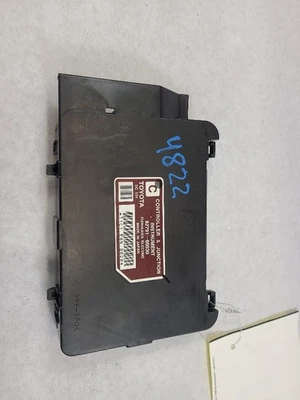 LX470     1999 Chassis ECM 605442 - Image 1 of 4