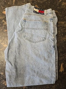 Vintage Tommy Hilfiger 34 x 30 Men FLAG Big Logo Jeans Light Wash - Picture 1 of 6