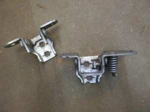10 - 19 Dodge Ram Right Rear Door Hinges Upper & Lower  OEM - Picture 1 of 1