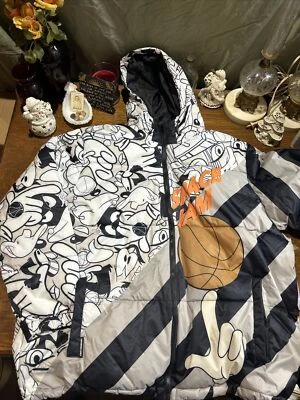 Members Only x Looney Tunes Flag Block Puffer Jacket Men's - Image 1 of 4