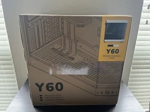 Boîtier PC moderne esthétique HYTE Y60 - Photo 1/3