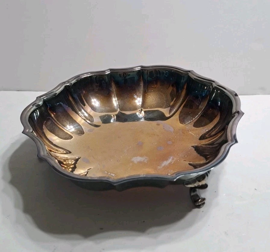 Vintage International Silver Co Chippendale Silverplate Tray Bowl 6335 - Image 1 of 4
