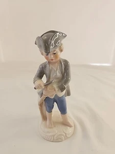 Goebel Figur 12 202 14 Junge mit Messer & Stock 5,5"  - Bild 1 von 4