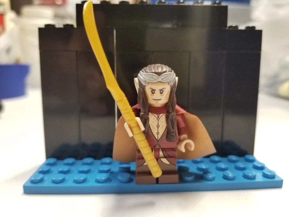 Lego Lord Of The Rings Minifig Lor059 Elrond  - Image 1 of 1
